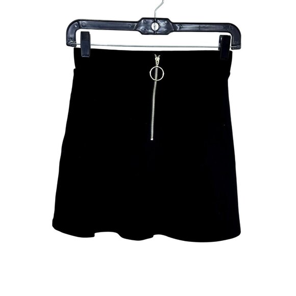 Forever 21 Black Mini Skirt Medium With Front Zipper Closure - Picture 1 of 4